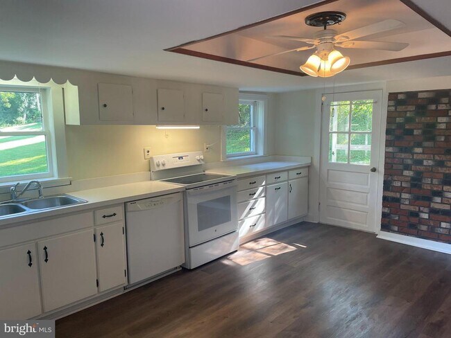 Foto del edificio - 13328 Springhollow Ln