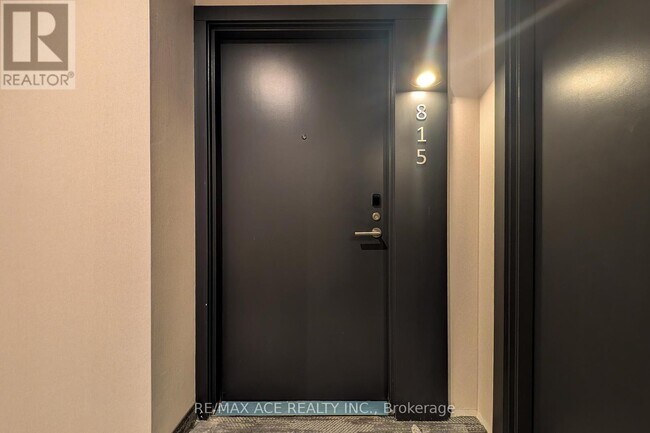 Photo du bâtiment - 180 Front St E