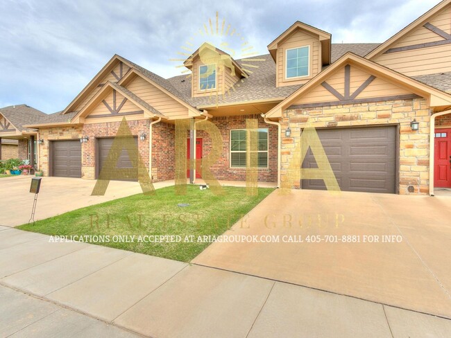 Building Photo - Stone Hollow