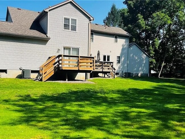 Building Photo - 441 Ayrault Rd