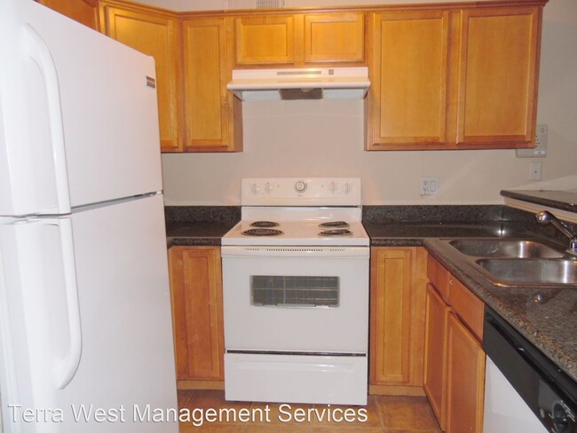 Building Photo - 2 br, 2 bath House - 9325 W Desert Inn Rd ...