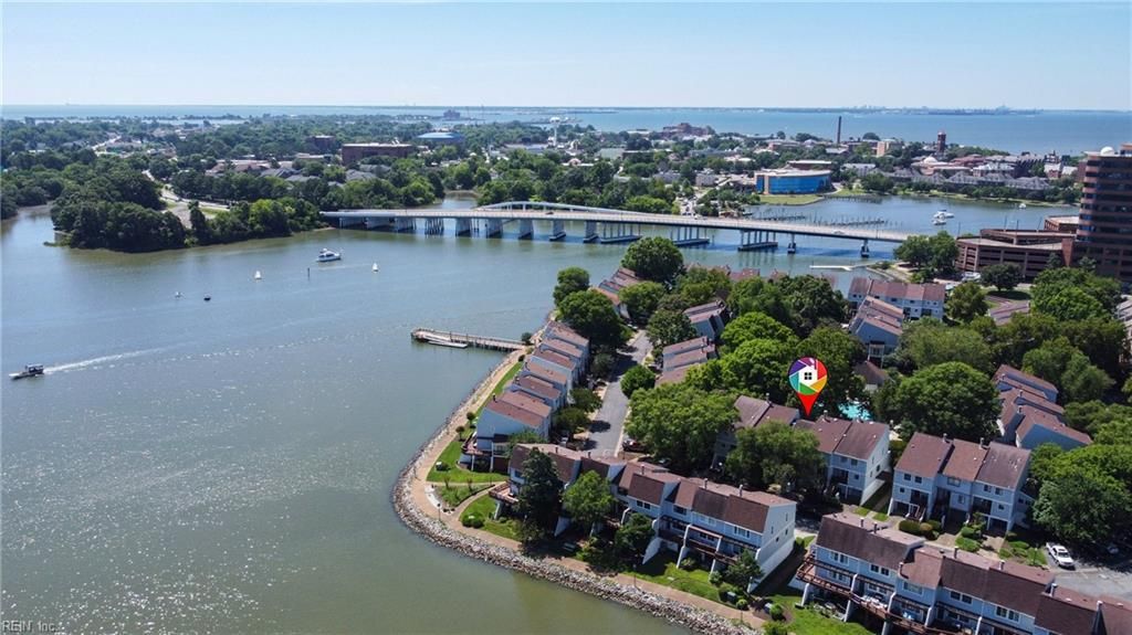 Foto principal - 233 Mill Point Dr