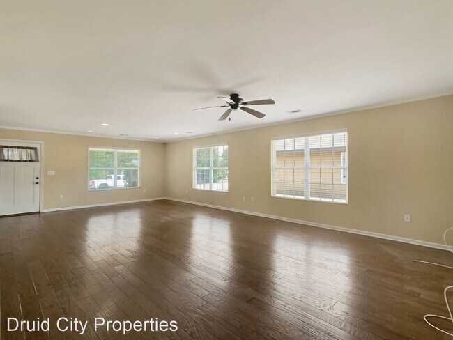 Building Photo - 3 br, 3 bath House - 1593 10th Street E