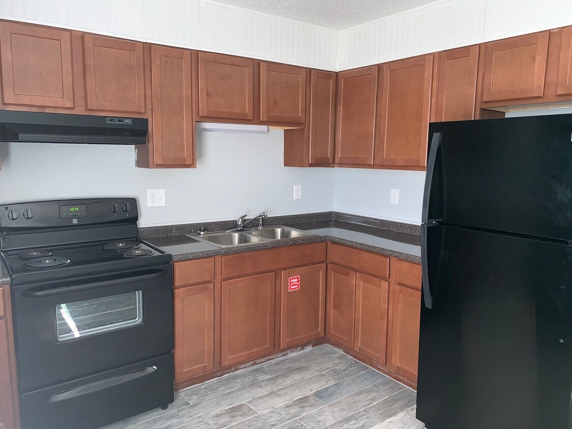 Kitchen - 1600 Florida Ave