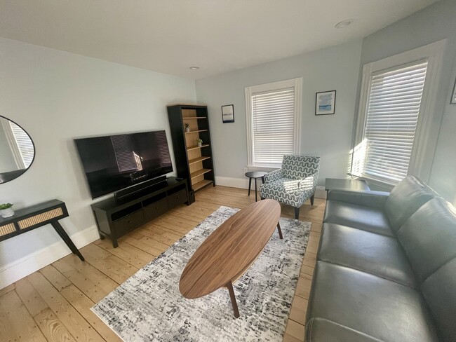Living Room - 99 Hudson St