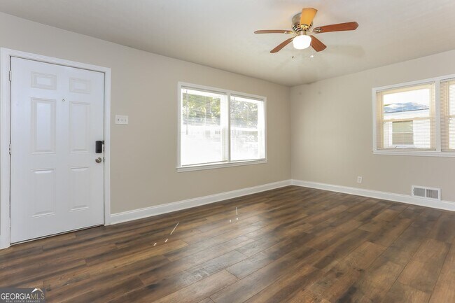 Building Photo - 3230 Bluebird Ln