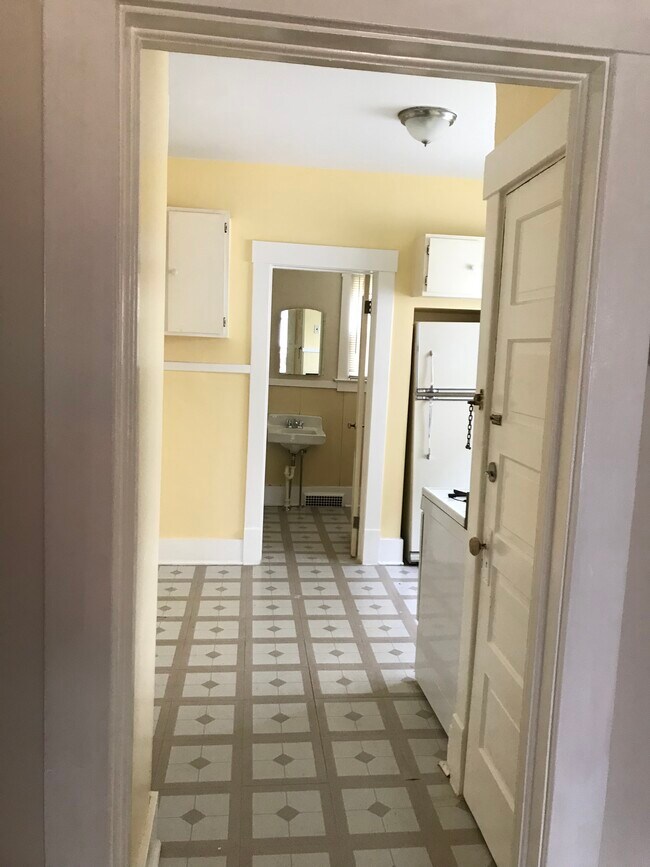 1215 18th Street Kitchen and Bathrom - 1215 18th St NW