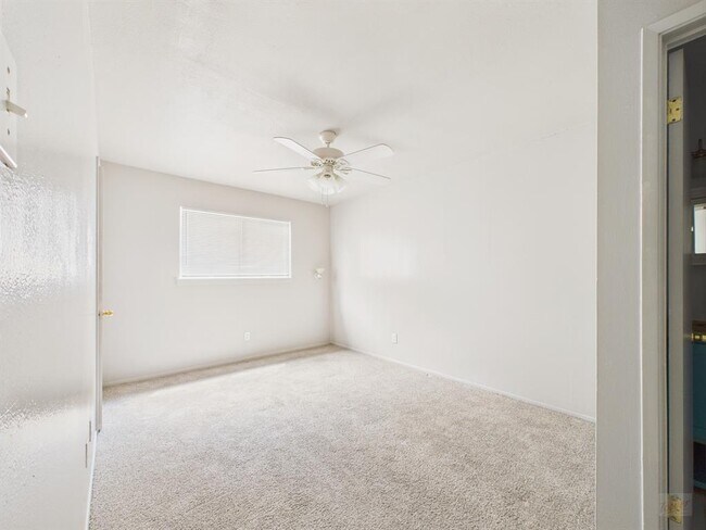 Foto del edificio - 803 W 28th St