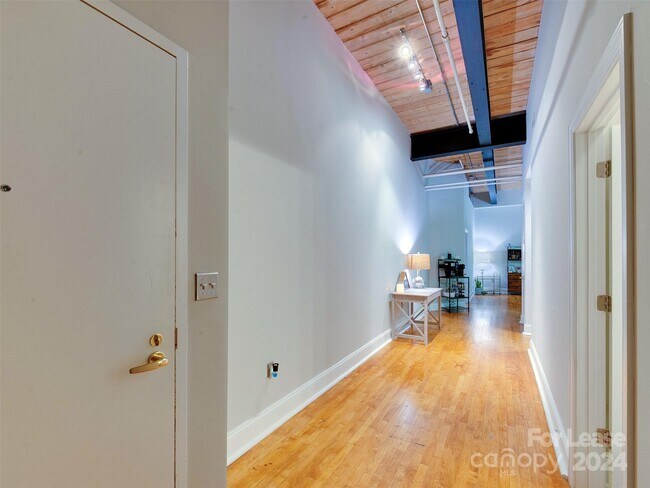 Building Photo - 310 Arlington Ave