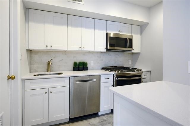 Foto del edificio - 1108 Hudson St