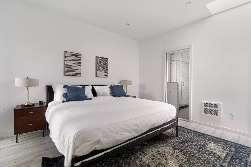 Foto principal - 1915 25th Ave S