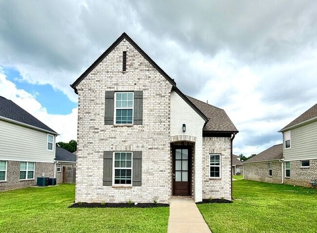 Now Leasing a 4-bedroom 2.5 bath home in Southaven @ Rasco Farms - Now Leasing a 4-bedroom 2.5 bath home in Southaven @ Rasco Farms