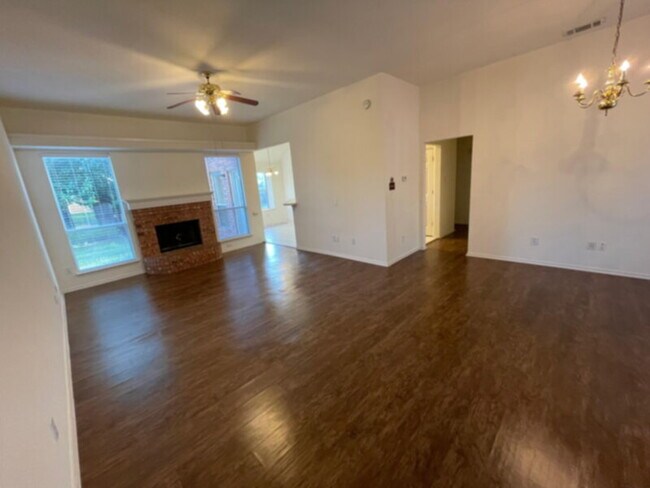 Foto del edificio - Beautiful Corner Lot in Rowlett!!!!!! 3 Be...