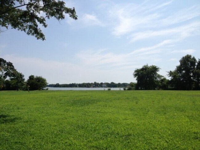 Foto del edificio - 14320 Sunset Ln