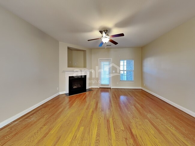 Building Photo - 147 Scottish Ave