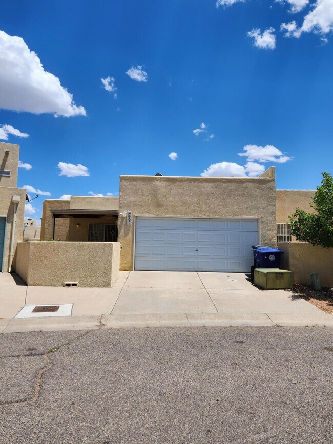 Building Photo - 3821 Sunbird Dr NW