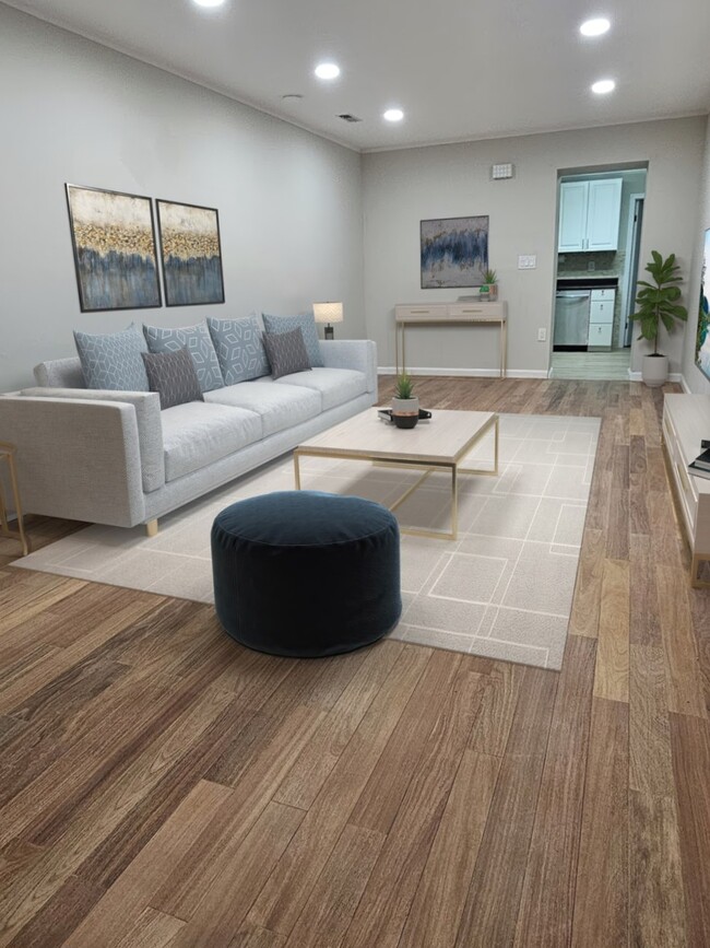 Family room - 103 Park Ave