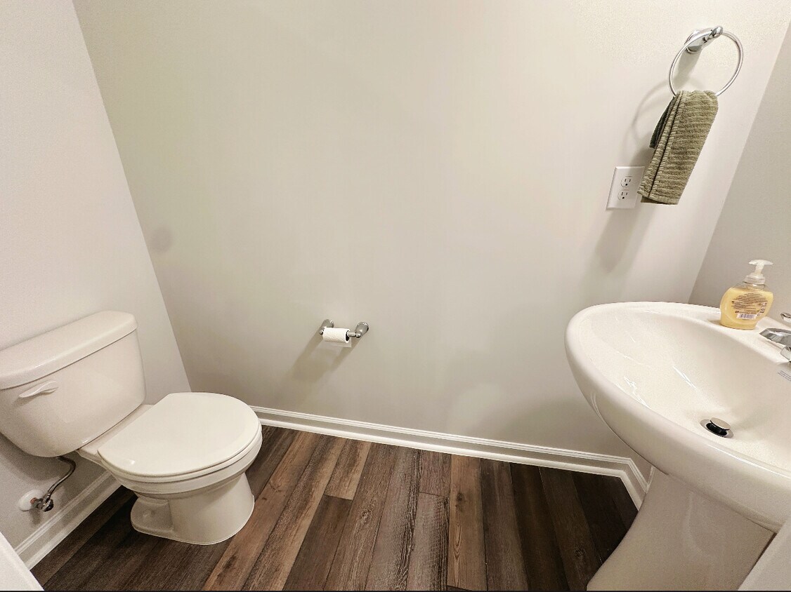 Foto principal - 102 Ivy Vine Wy