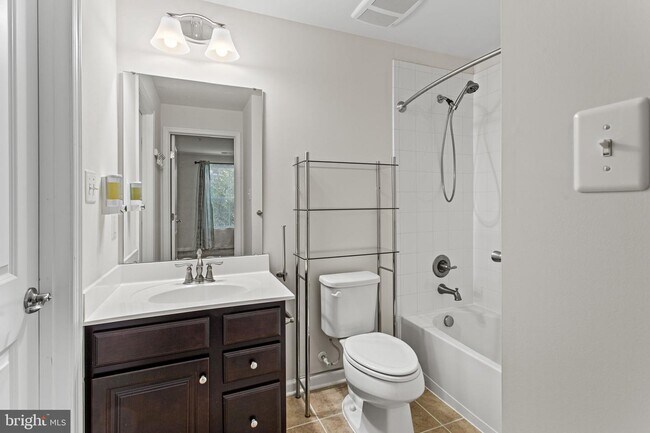 Foto del edificio - 6405 Walcott Ln
