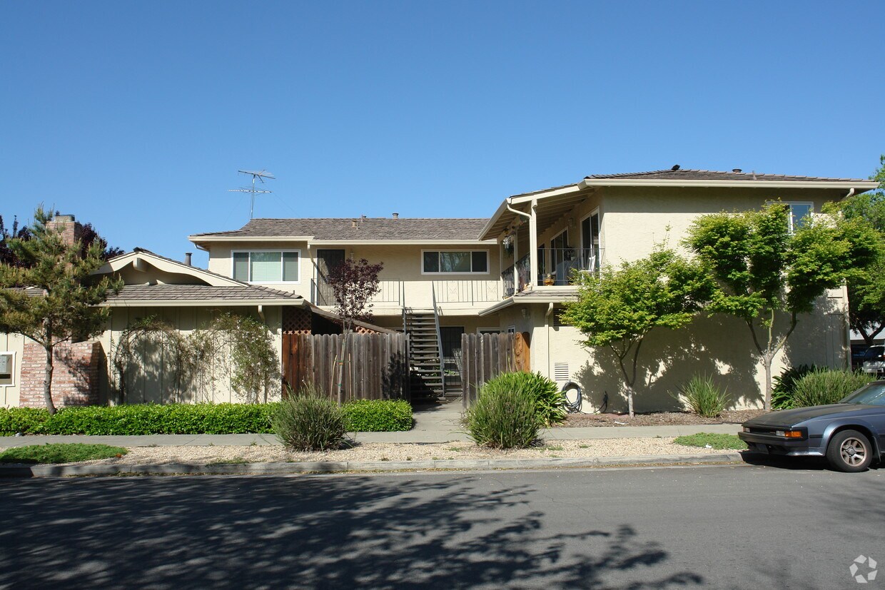 Building Photo - 2953 Walgrove Way