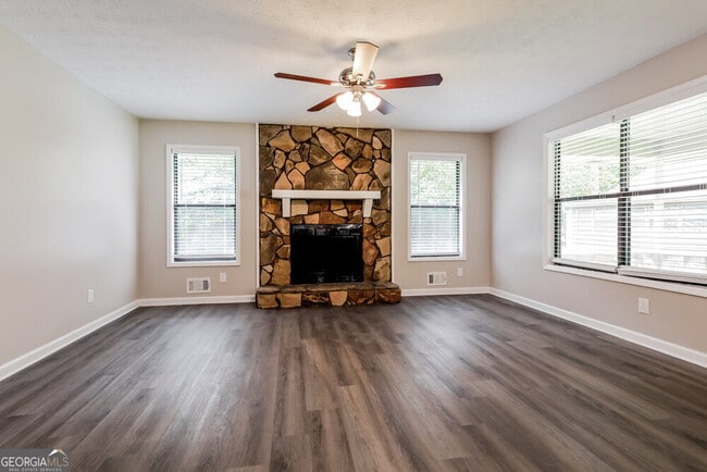 Building Photo - 5503 Springwood Ln