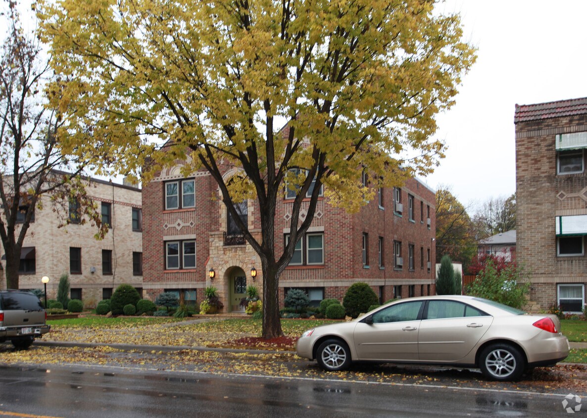 Building Photo - 4725 Nicollet Ave