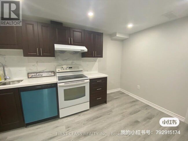 Building Photo - 9 Upton Crescent