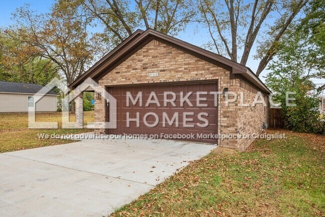 Foto del edificio - 2102 Moss St