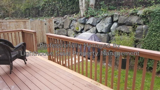 Building Photo - 1325 NW Slate Ln