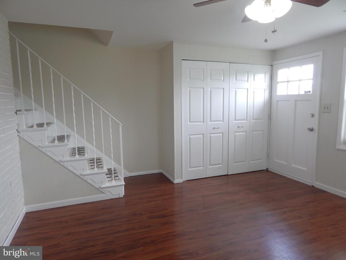 Primary Photo - 1312 Mantle St