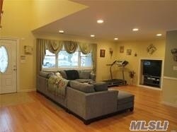 Foto del edificio - 537 W Olive St