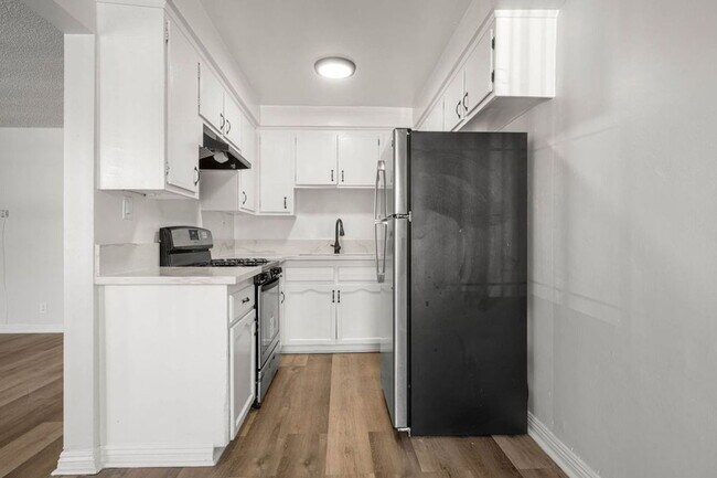 Foto del edificio - 3212 W 60th St