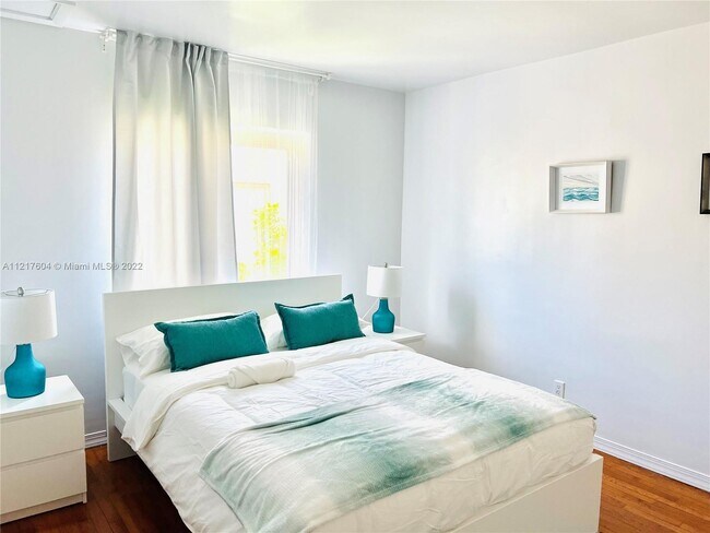 Building Photo - 1941 Taft St