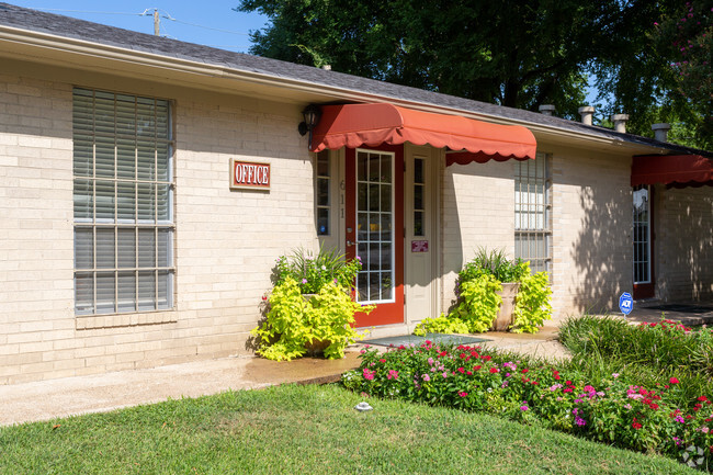 Leasing Office - Millbrook Apartments