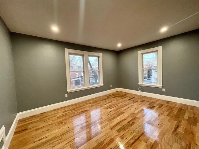 Building Photo - 26 Almont St