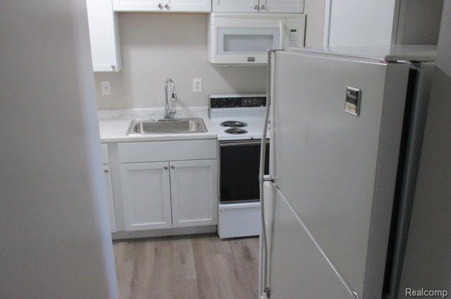 Building Photo - 7310 Bluewater Dr