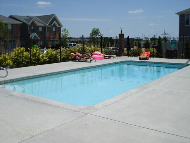 Building Photo - Perfect 3 bed 3.5 bath great school district!!