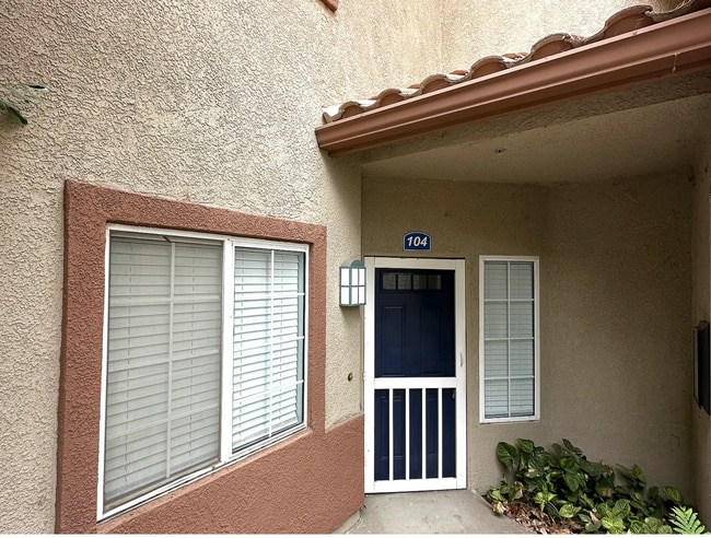 Photo - 350 Vía Capri Townhome