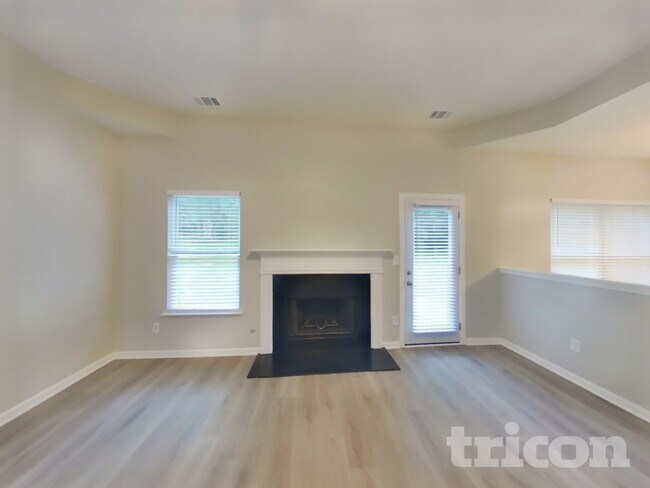 Foto del edificio - 821 Monroe Ct