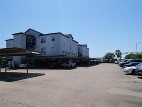 Building Photo - 6289 Wilcrest Dr