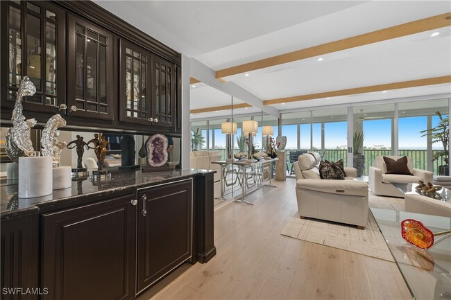 Foto del edificio - 7515 Pelican Bay Blvd