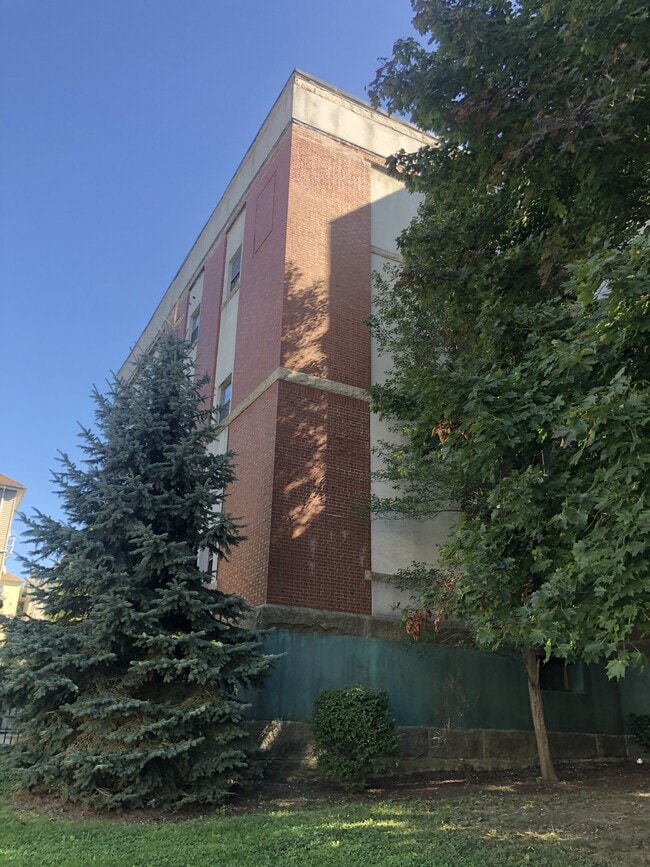 Photo - 260 Fountain St Townhome