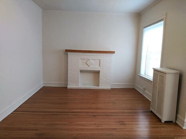 Foto del edificio - 2 bedroom in Chicago IL 60657