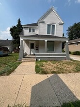 Building Photo - 751 Lake Michigan Dr NW