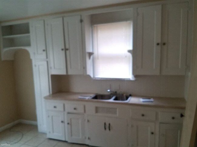 Foto del edificio - 16177 Linwood St