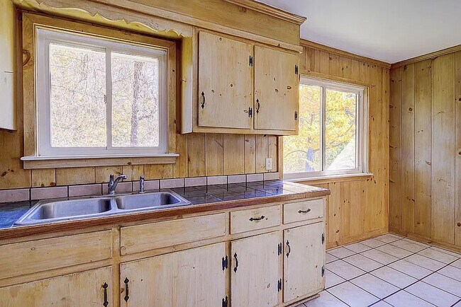 Foto del edificio - Room in House on Hillsborough St
