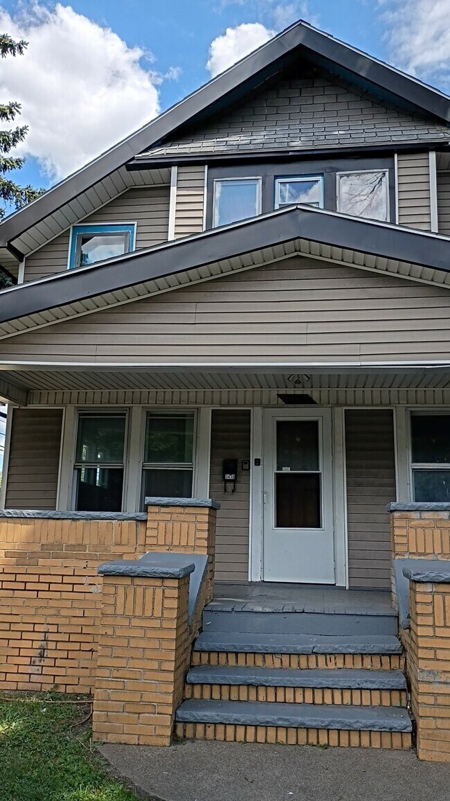 Foto del edificio - 3430 Maple St
