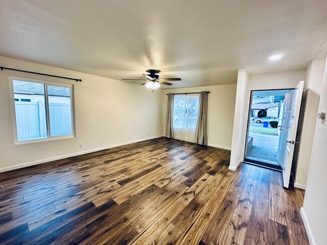 Foto del edificio - 14420 High Pine St