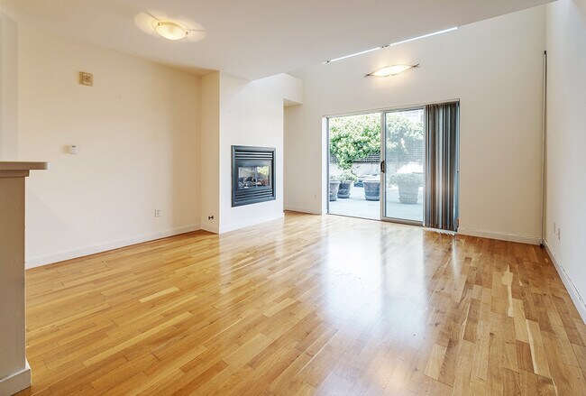 Foto del edificio - 1720 Clay St