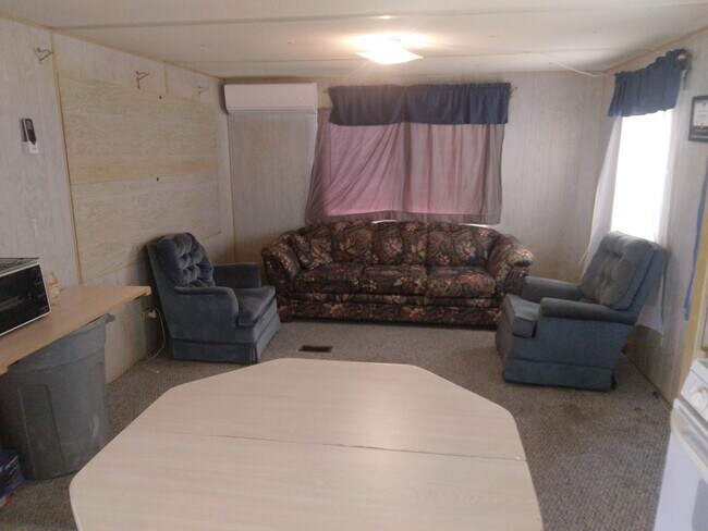 Foto del edificio - 21730 Virginia Dr